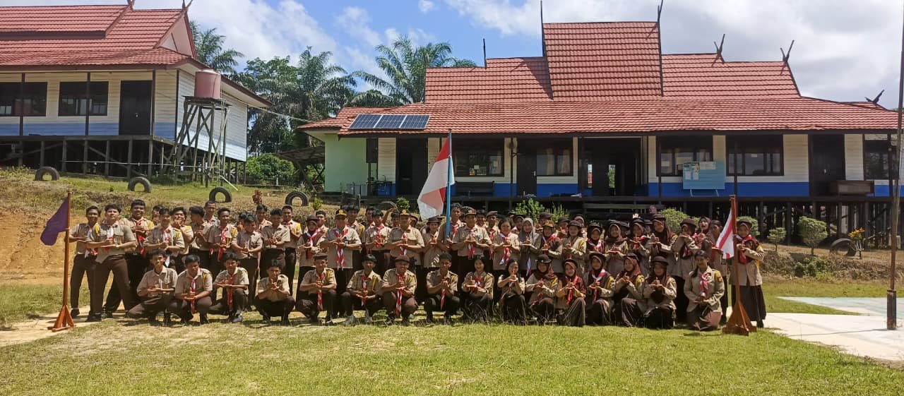 Regenerasi Kepemimpinan: Kepala SMAN 1 Lamandau Resmi Lantik Pengurus Ambalan Gadjah Mada Masa Bakti 2026/2027